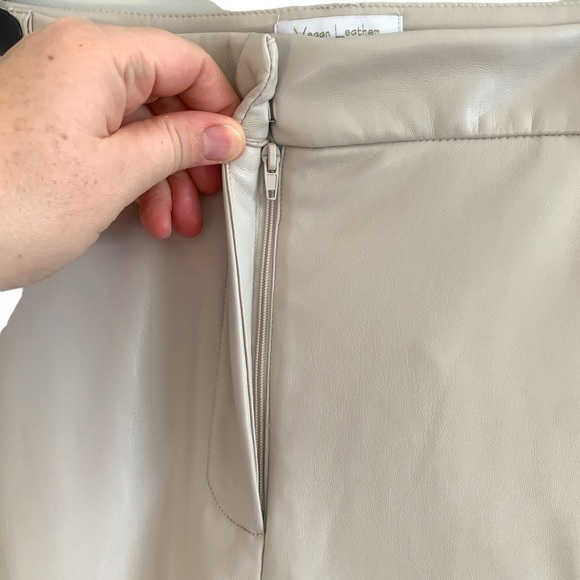 House of Harlow 1960 High Rise Cream Vegan Leather Wide Straight Leg Pants Sz 12 - Picture 2 of 11